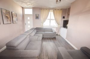 Lounge- click for photo gallery